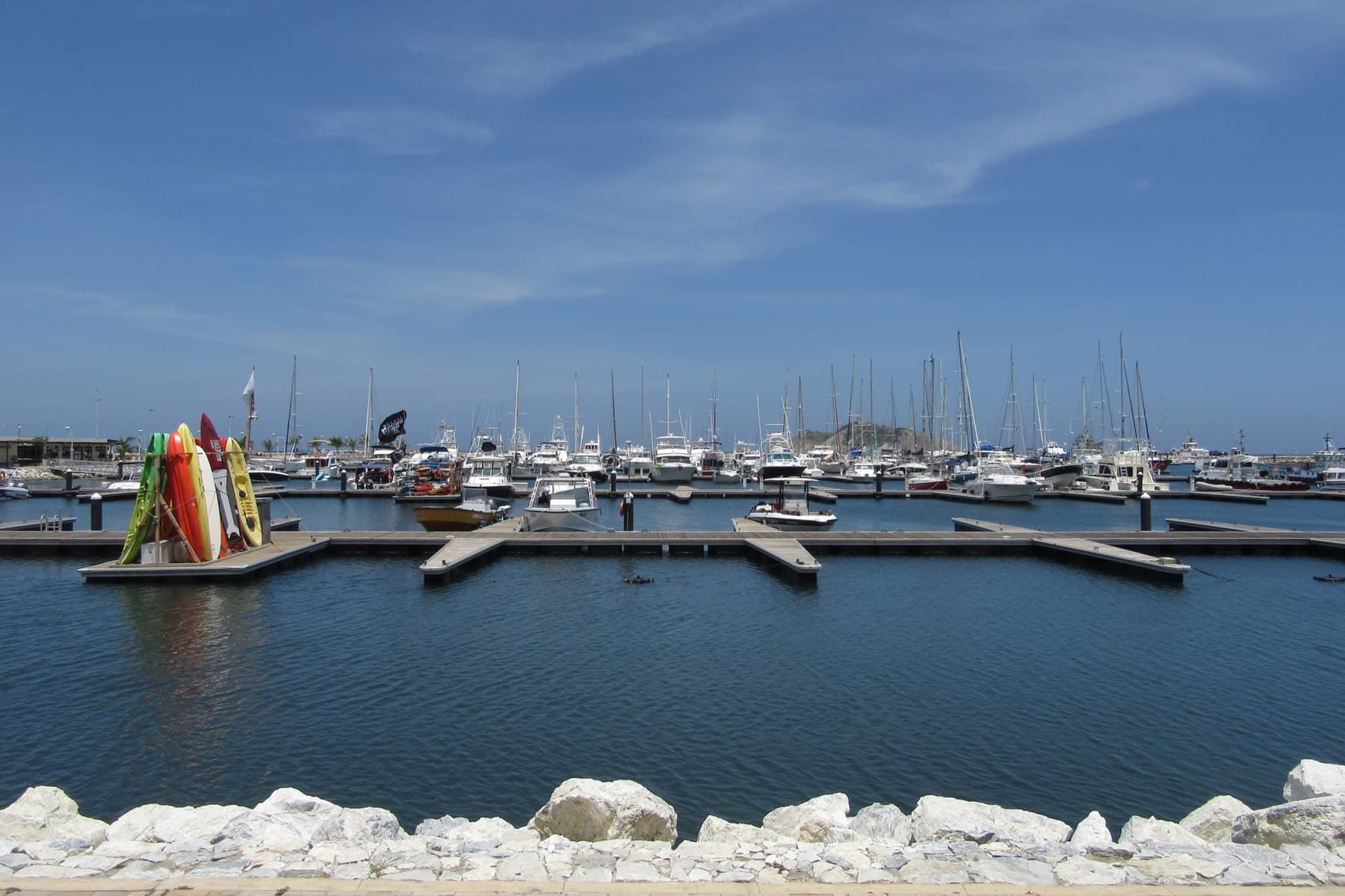 Le barche ormeggiate alla marina di Santa Marta